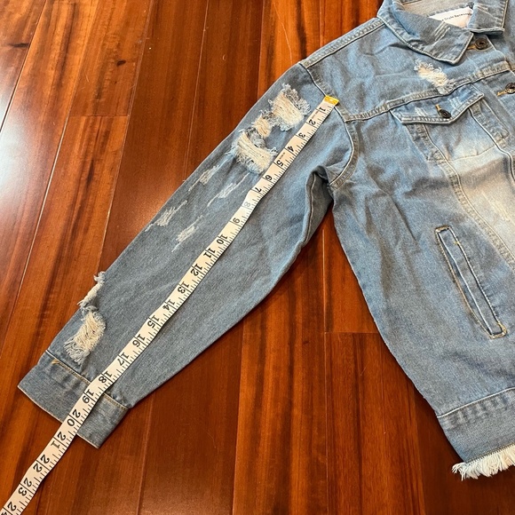New NWT The Style Between Us Blue Denim Jacket Light Wash‎ Distressed Plus Sz 1X - Picture 8 of 9
